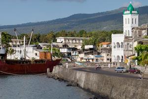莫羅尼機(jī)場三字代碼(YVA)_Moroni空運(yùn)機(jī)場,科摩羅機(jī)場